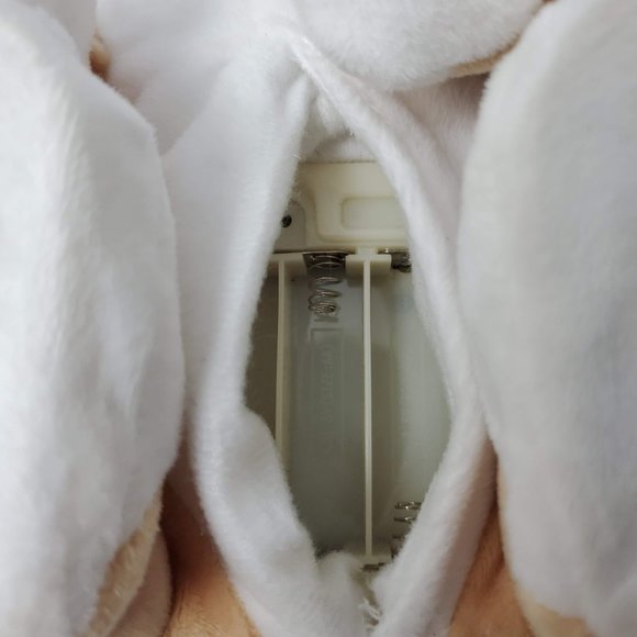 Gemmy Animated Begging Valentine Puppy Plush Toy 2019 "Ain't Too Proud to Beg" - Picture 13 of 15